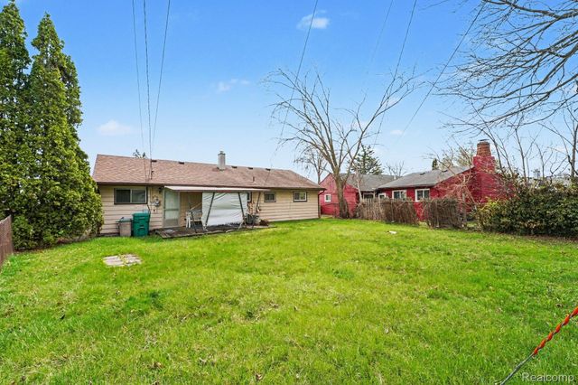 395 Lytle Place, Garden City, MI 48135