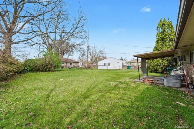 395 Lytle Place, Garden City, MI 48135