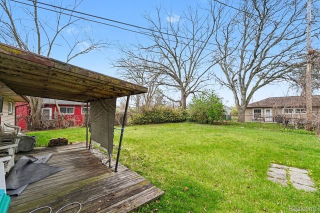 395 Lytle Place, Garden City, MI 48135