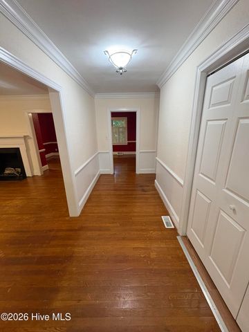802 Forest Hill Circle, Greenville, NC 27858