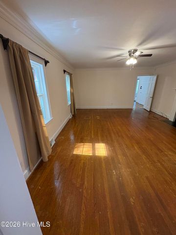 802 Forest Hill Circle, Greenville, NC 27858