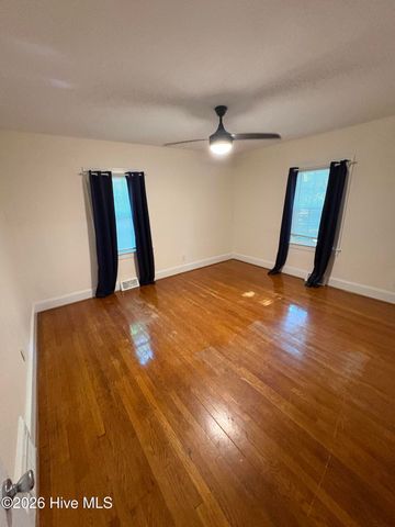 802 Forest Hill Circle, Greenville, NC 27858