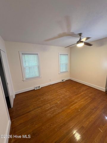 802 Forest Hill Circle, Greenville, NC 27858