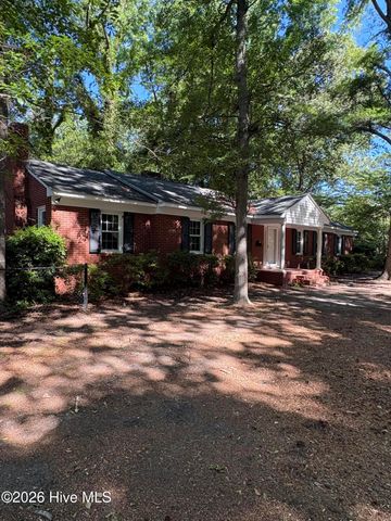 802 Forest Hill Circle, Greenville, NC 27858