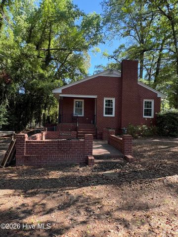 802 Forest Hill Circle, Greenville, NC 27858