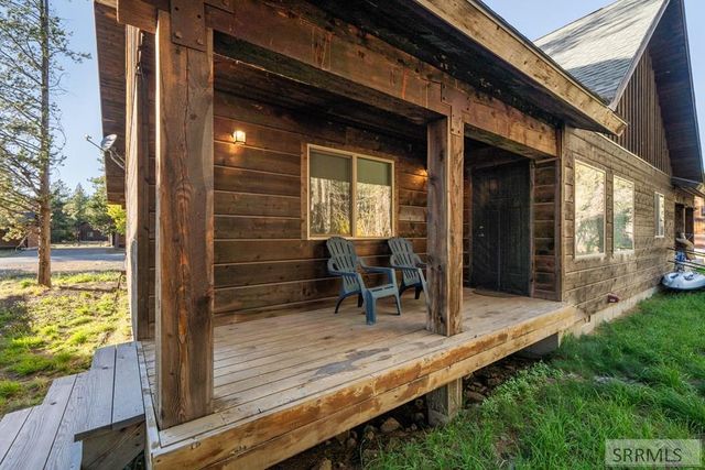 3770 Arctic Fox Drive, Island Park, ID 83429