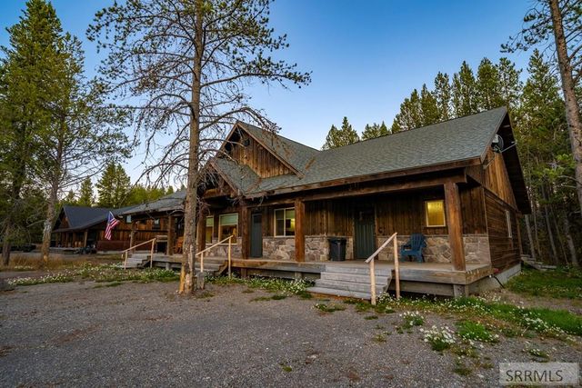 3770 Arctic Fox Drive, Island Park, ID 83429