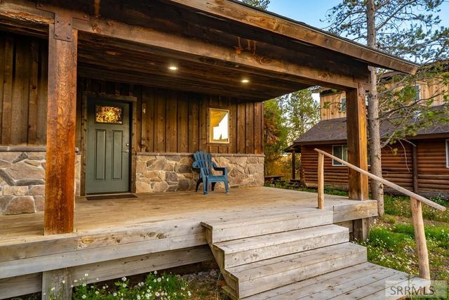 3770 Arctic Fox Drive, Island Park, ID 83429