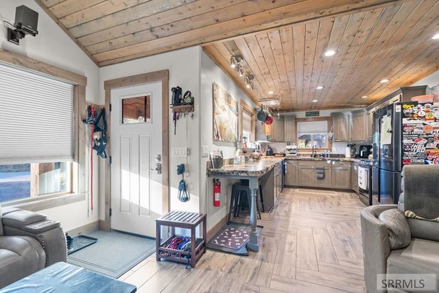 3770 Arctic Fox Drive, Island Park, ID 83429