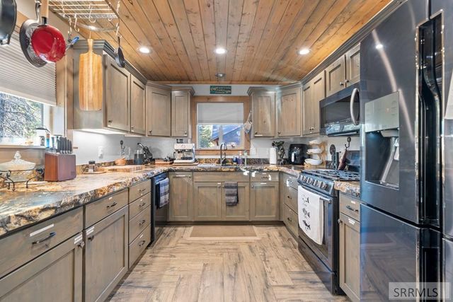 3770 Arctic Fox Drive, Island Park, ID 83429