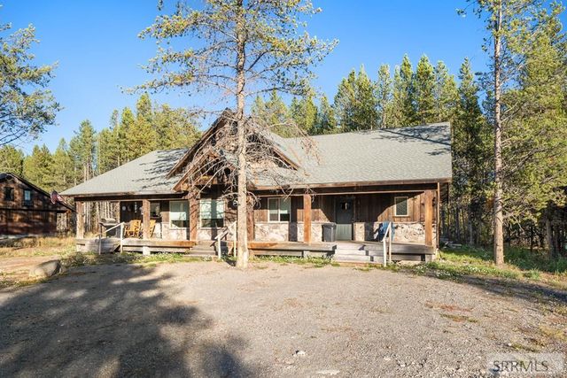 3770 Arctic Fox Drive, Island Park, ID 83429