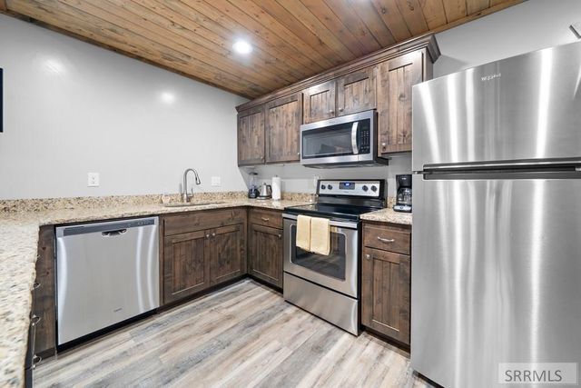 3770 Arctic Fox Drive, Island Park, ID 83429