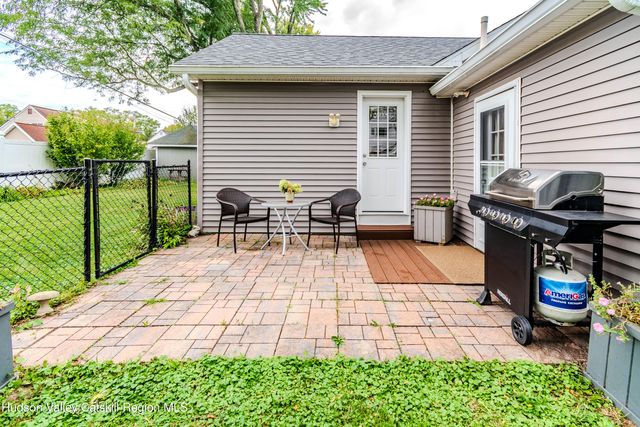 5 Meadowbrook Drive, Kingston, NY 12401