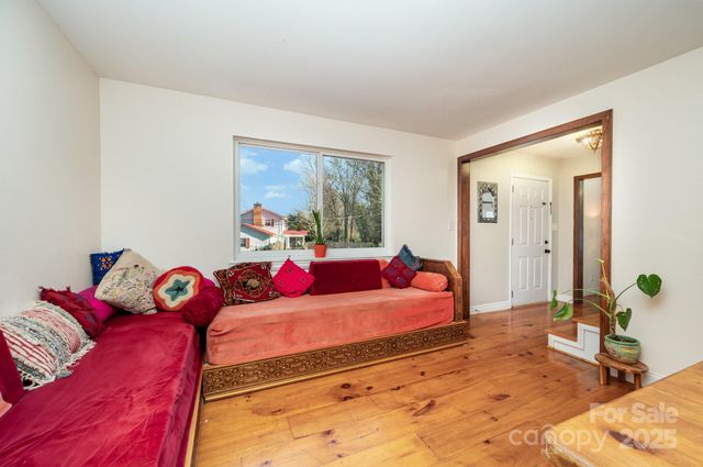 7015 Lavern Street, Charlotte, NC 28215