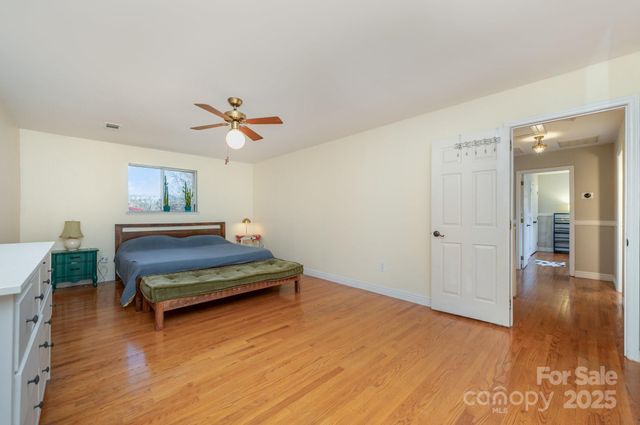 7015 Lavern Street, Charlotte, NC 28215