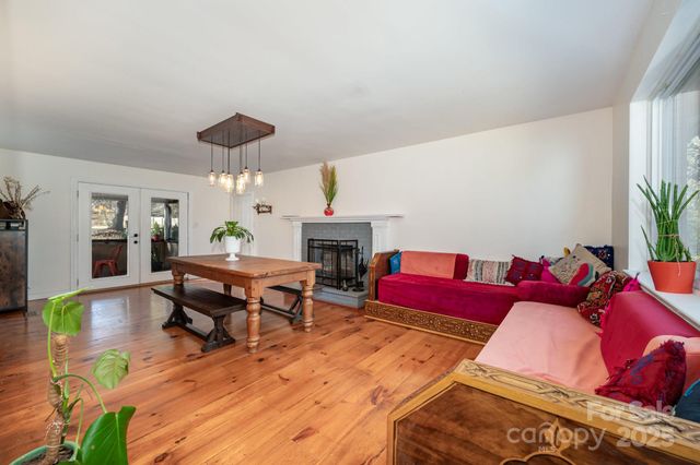 7015 Lavern Street, Charlotte, NC 28215