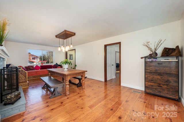 7015 Lavern Street, Charlotte, NC 28215