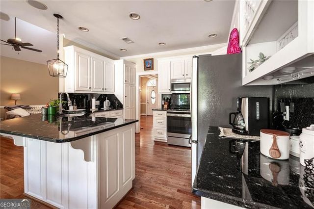 1510 Pecan Plantation Court, Loganville, GA 30052