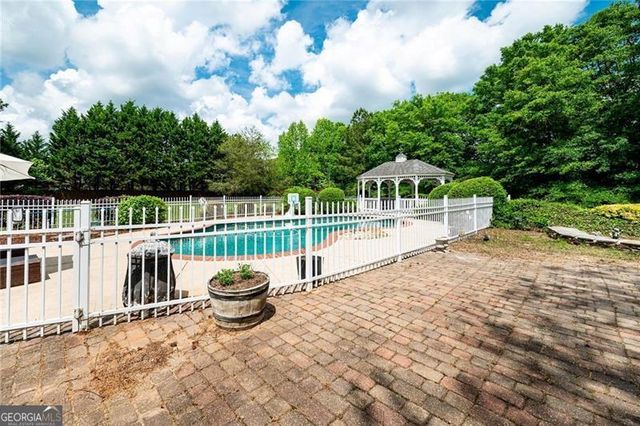 1510 Pecan Plantation Court, Loganville, GA 30052