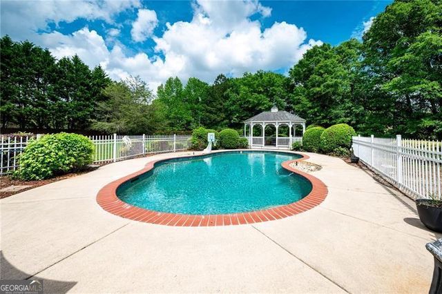 1510 Pecan Plantation Court, Loganville, GA 30052