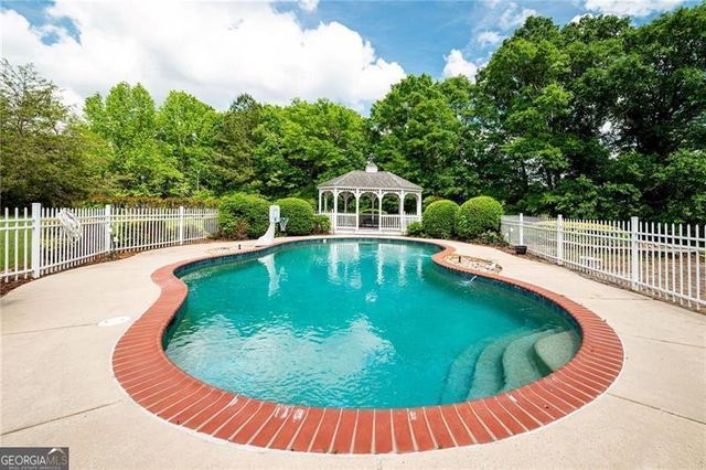 1510 Pecan Plantation Court, Loganville, GA 30052