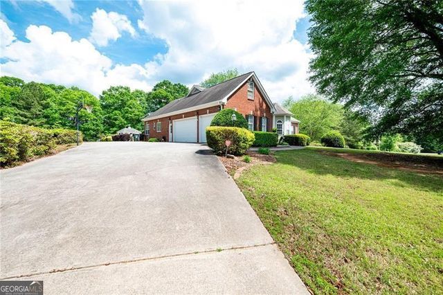 1510 Pecan Plantation Court, Loganville, GA 30052