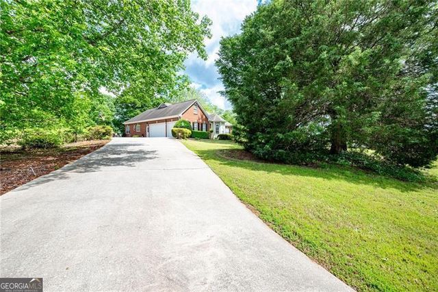 1510 Pecan Plantation Court, Loganville, GA 30052