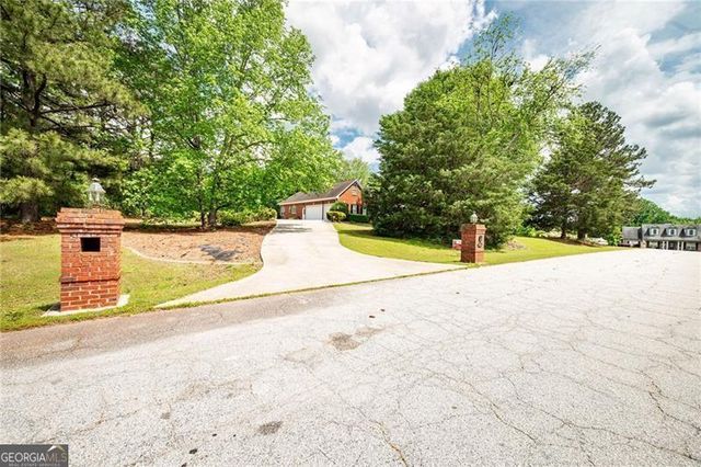 1510 Pecan Plantation Court, Loganville, GA 30052