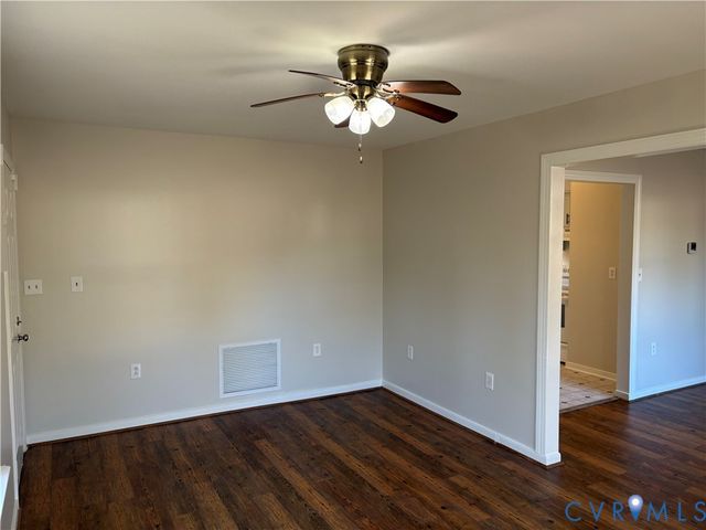 15800 Rowlett Rd, Chesterfield, VA 23838