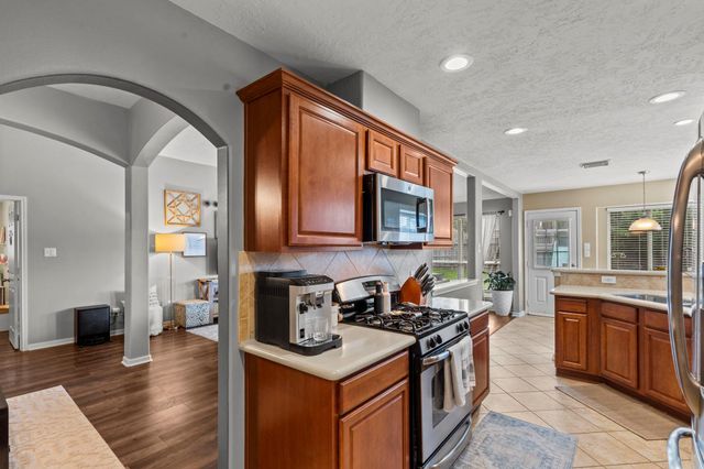 2618 Los Alamos Circle, Deer Park, TX 77536
