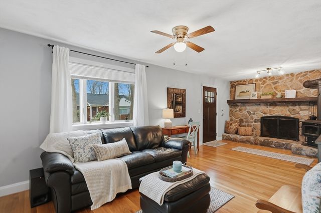 1 Mountain St, Woburn, MA 01801