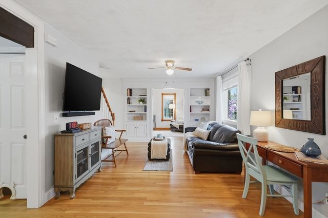 1 Mountain St, Woburn, MA 01801