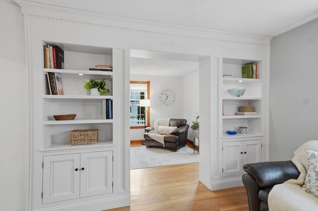 1 Mountain St, Woburn, MA 01801