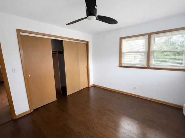 2504 9th Parkway, Waukegan, IL 60085