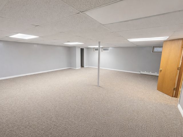 2504 9th Parkway, Waukegan, IL 60085