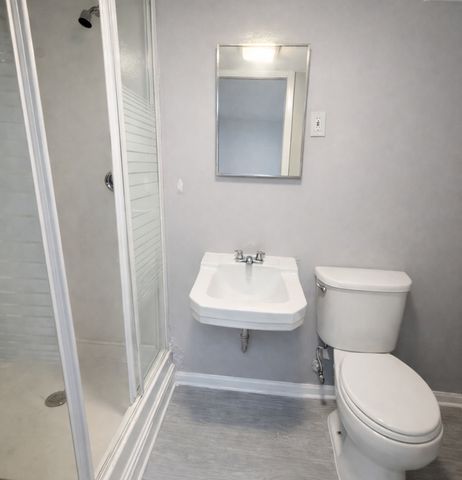 2504 9th Parkway, Waukegan, IL 60085