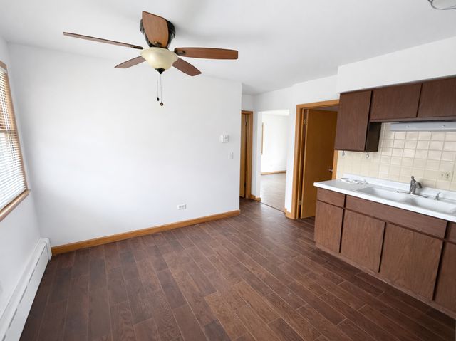 2504 9th Parkway, Waukegan, IL 60085