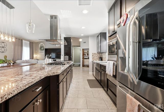 2704 Lehr Place, Bakersfield, CA 93311