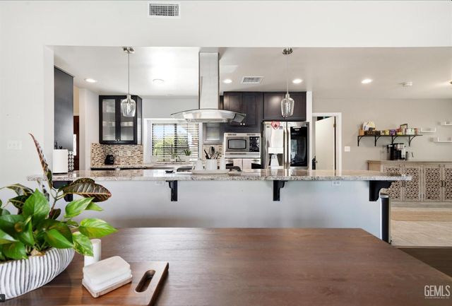 2704 Lehr Place, Bakersfield, CA 93311