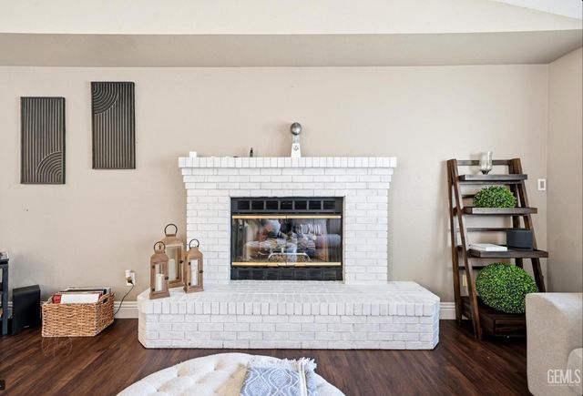 2704 Lehr Place, Bakersfield, CA 93311