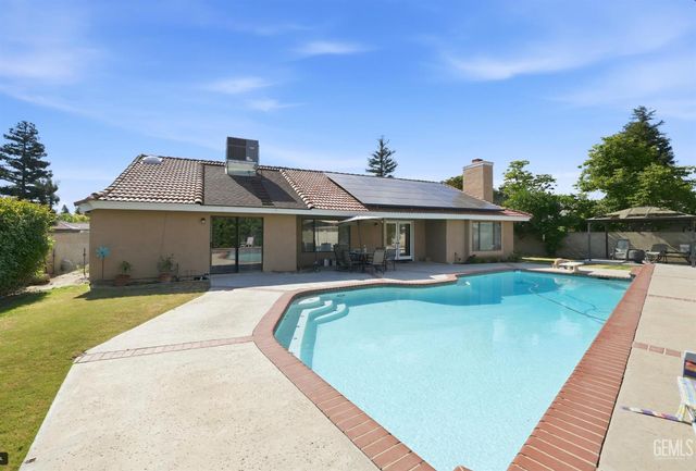 2704 Lehr Place, Bakersfield, CA 93311