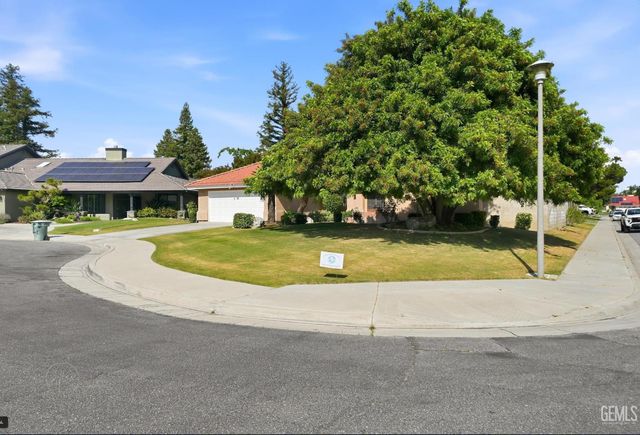 2704 Lehr Place, Bakersfield, CA 93311