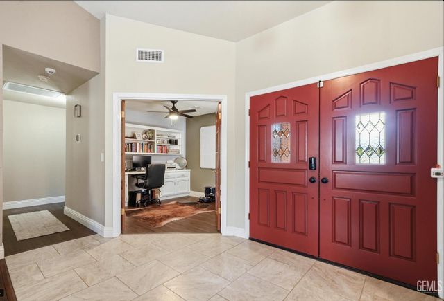 2704 Lehr Place, Bakersfield, CA 93311