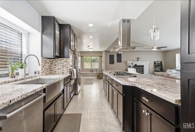 2704 Lehr Place, Bakersfield, CA 93311