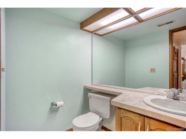 2215 S Zeno St, Aurora, CO 80013