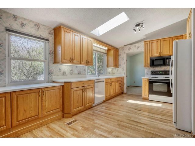 2215 S Zeno St, Aurora, CO 80013