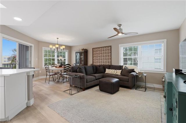 481 Quail Forest BLVD B210, Naples, FL 34105