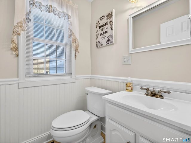 20 Colonial Heights Road, East Haven, CT 06473