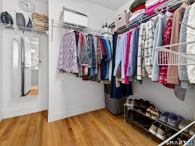 20 Colonial Heights Road, East Haven, CT 06473