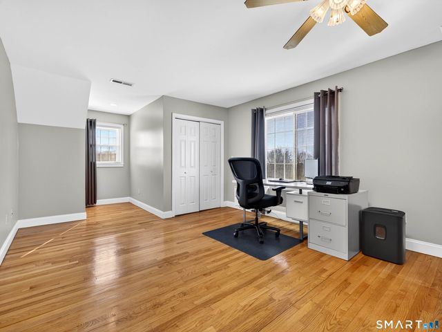 20 Colonial Heights Road, East Haven, CT 06473